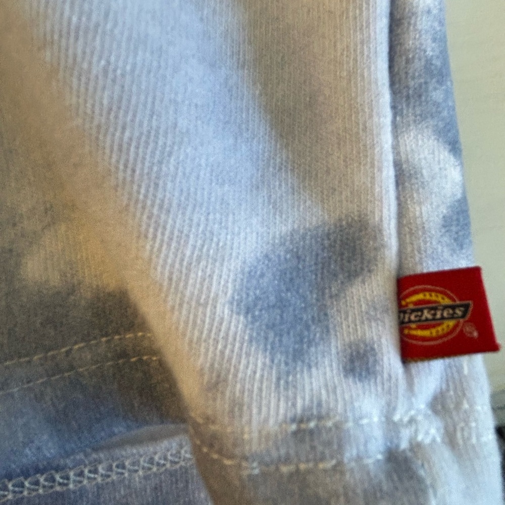 Dickies cropped hoodie, size medium. Blue and white tie dye with logo. EC - Picture 8 of 8